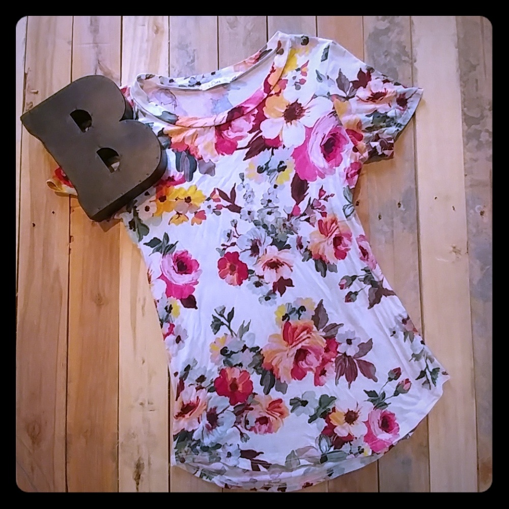 Flower tee